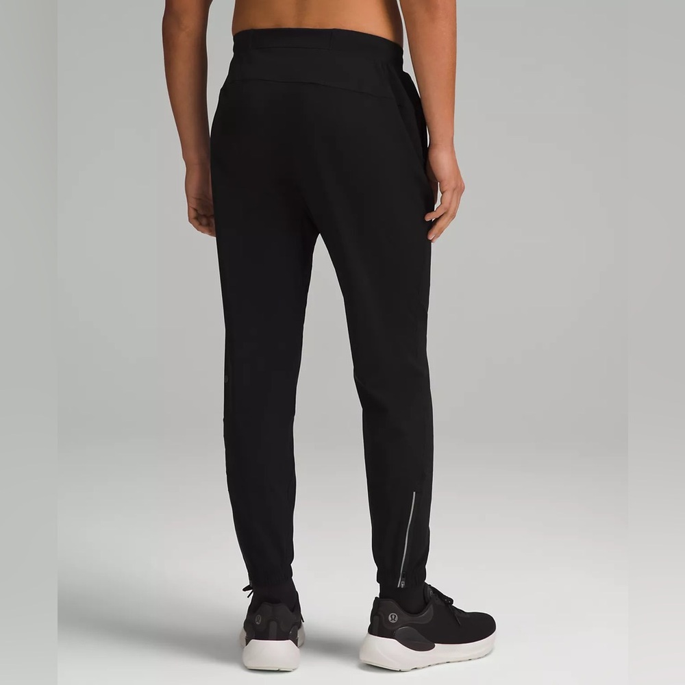 Men’s Lululemon Surge Joggers 29”